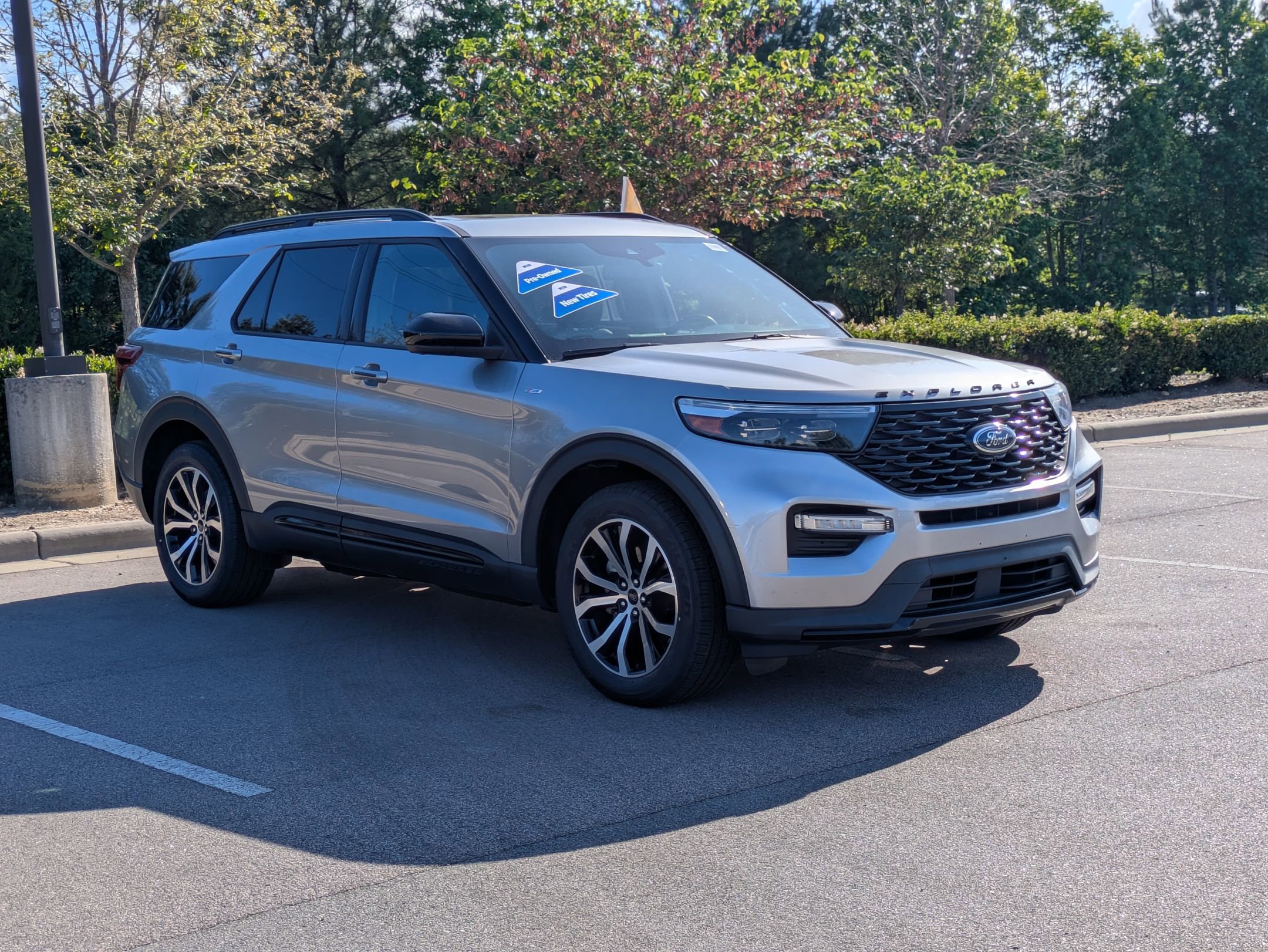 Certified 2022 Ford Explorer ST-Line w/ Class IV Trailer Tow Package AWD/4WD image 1
