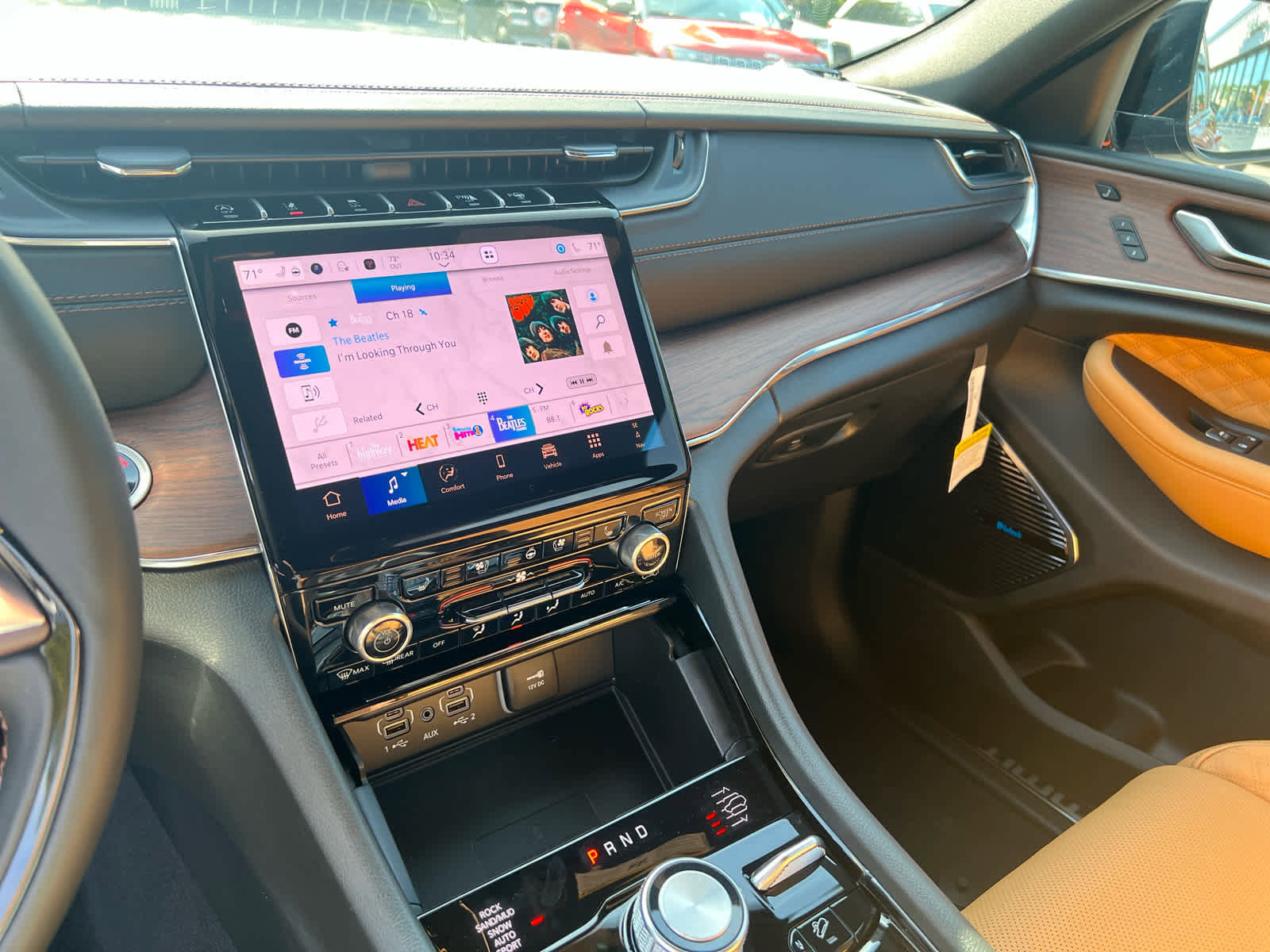 New 2025 Jeep Grand Cherokee Summit image 16