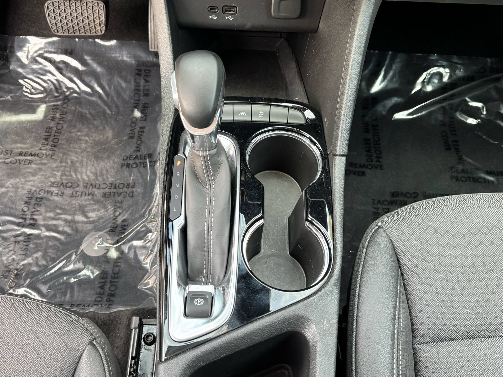 Used 2025 Buick Encore GX Preferred FWD image 27