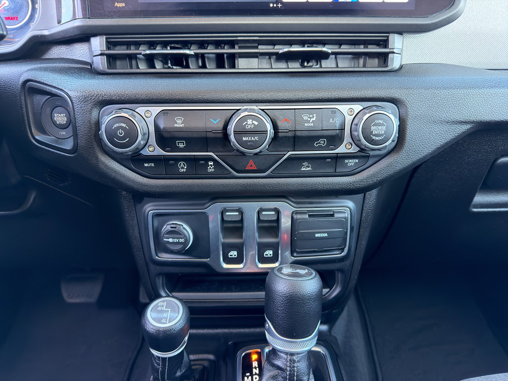 Used 2025 Jeep Wrangler Sport image 20