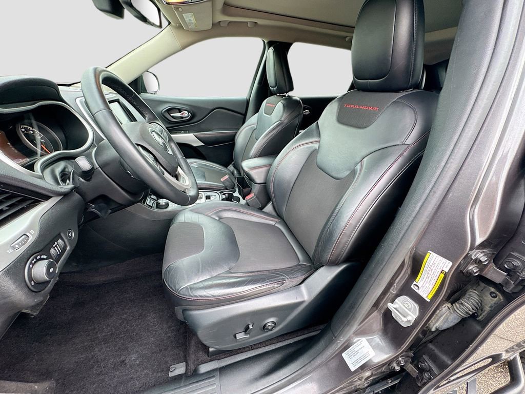 Used 2017 Jeep Cherokee Trailhawk w/ Comfort/Convenience Group image 25
