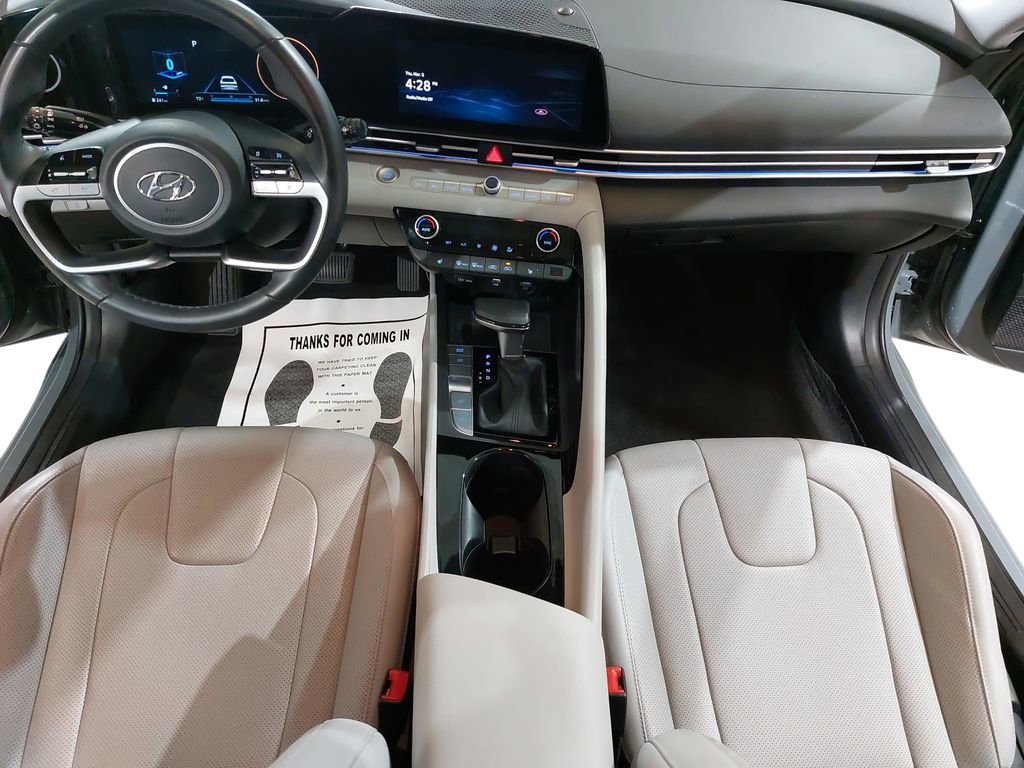 Used 2023 Hyundai Elantra Limited w/ Cargo Package image 9