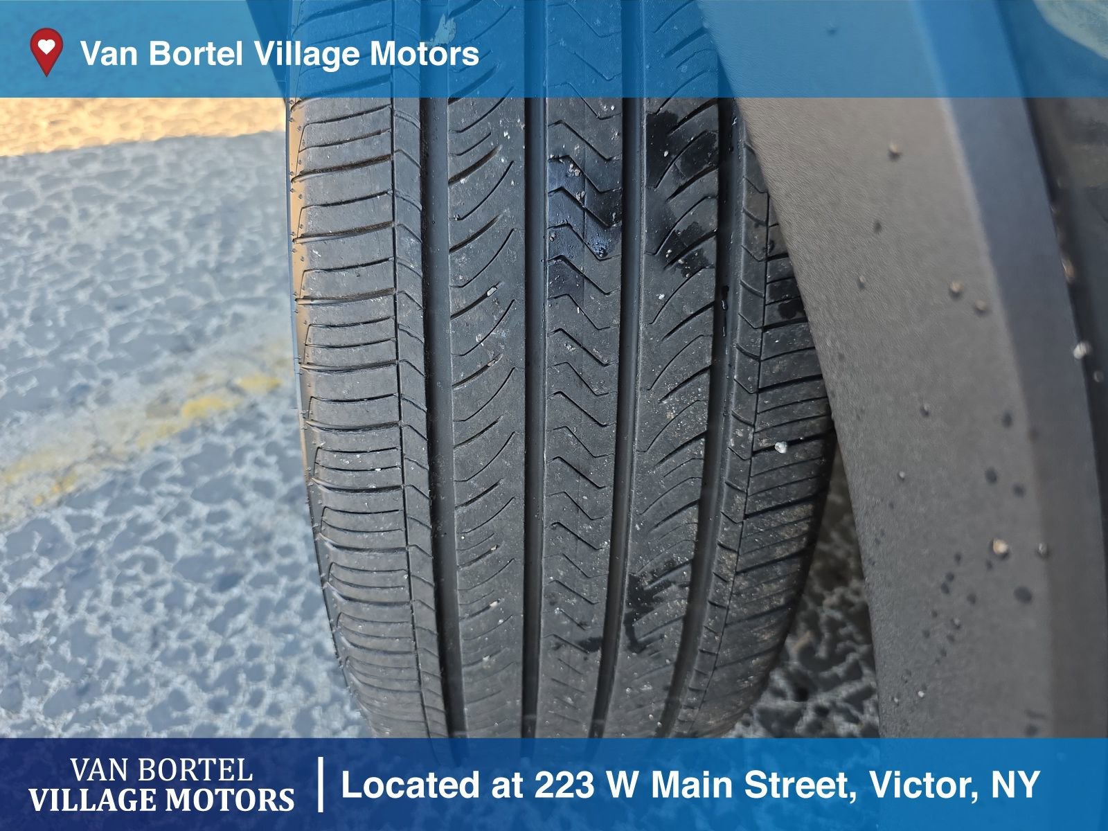 Used 2020 Cadillac XT4 Sport w/ Cold Weather Package image 30