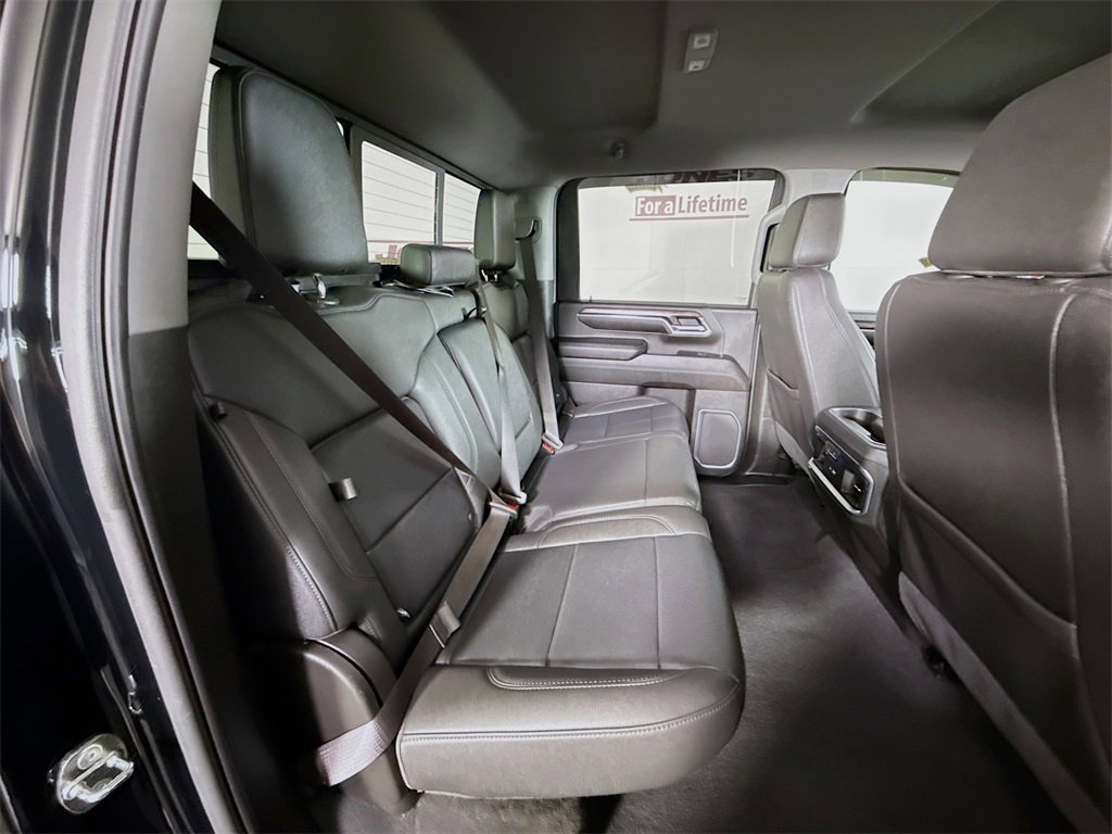 Used 2024 Chevrolet Silverado 2500 LTZ w/ LTZ Convenience Package image 32