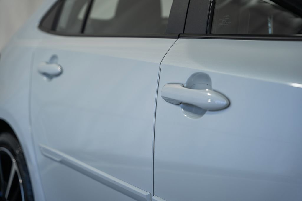 Used 2023 Toyota Corolla SE w/ Carpet Mat Package (TMS) image 13