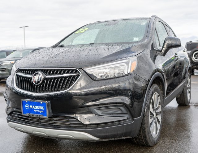 Used 2022 Buick Encore Preferred w/ Safety Package image 2
