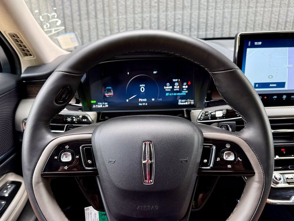 New 2025 Lincoln Corsair Grand Touring AWD/4WD image 25