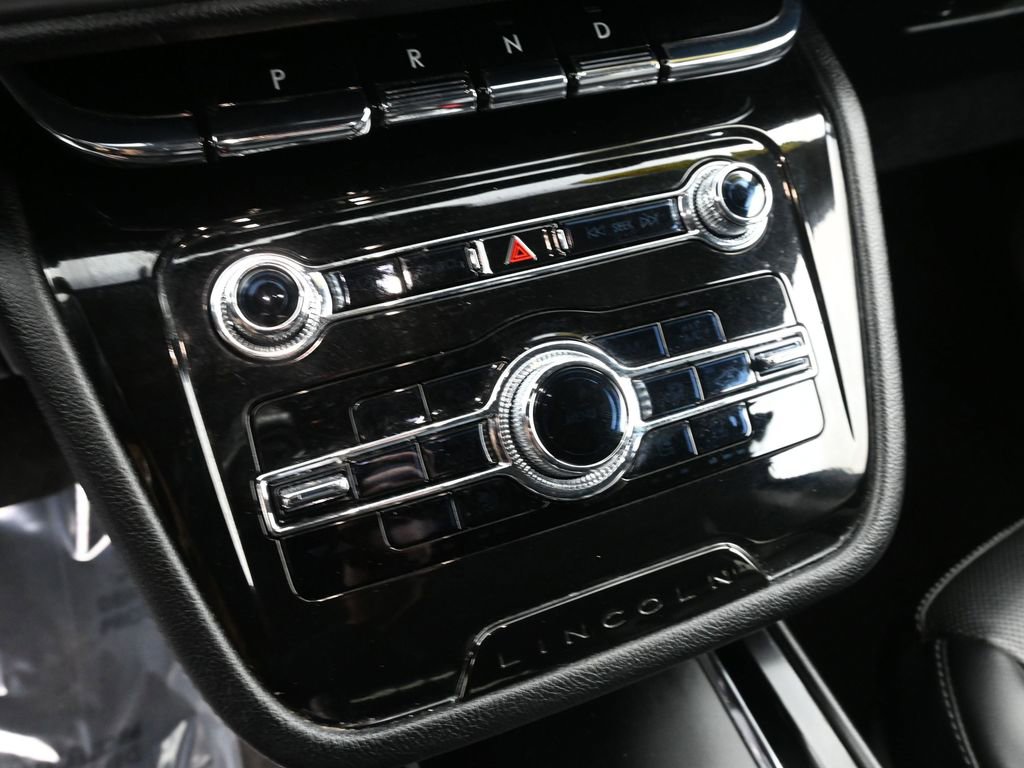 Used 2022 Lincoln Corsair Reserve w/ Elements Package image 27