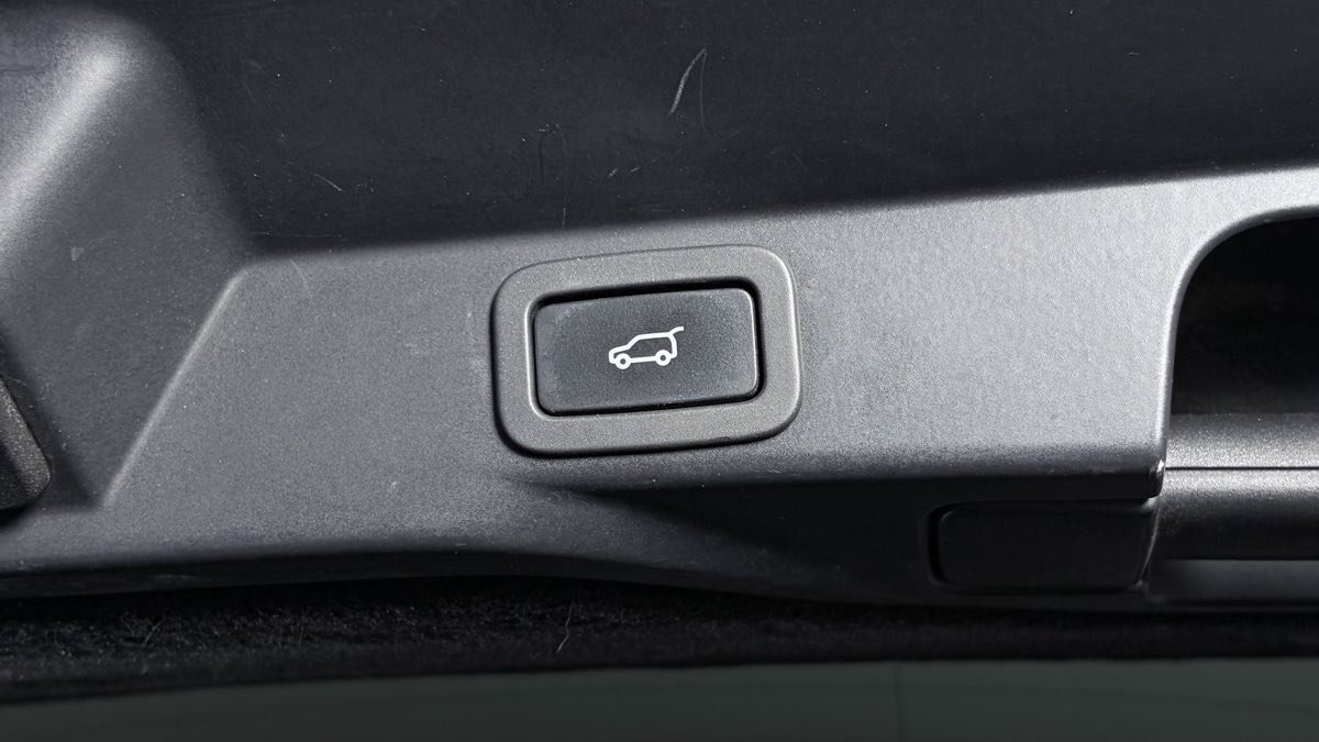 Used 2018 Land Rover Range Rover Sport HSE AWD/4WD image 33