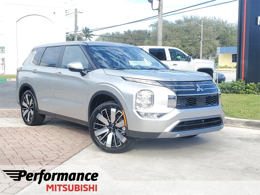 New 2026 Mitsubishi Outlander SE