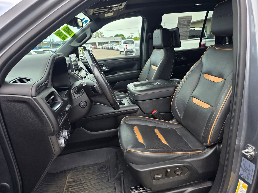 Used 2021 GMC Yukon AT4 w/ Rear Media and Nav Package AWD/4WD image 4