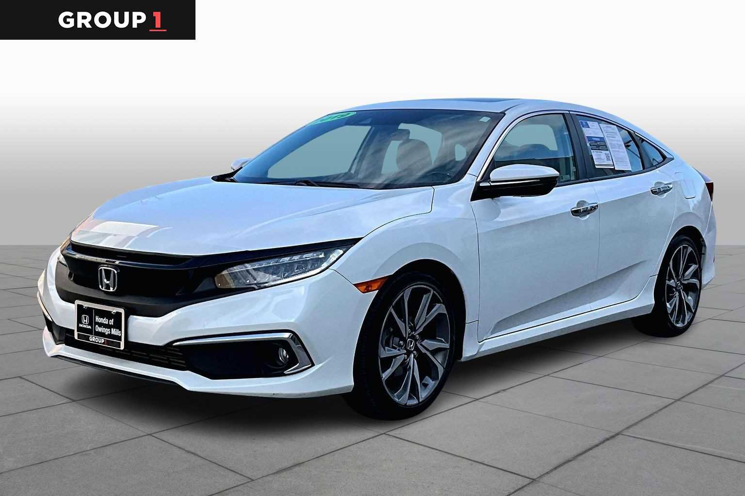 Used 2019 Honda Civic Touring image 1