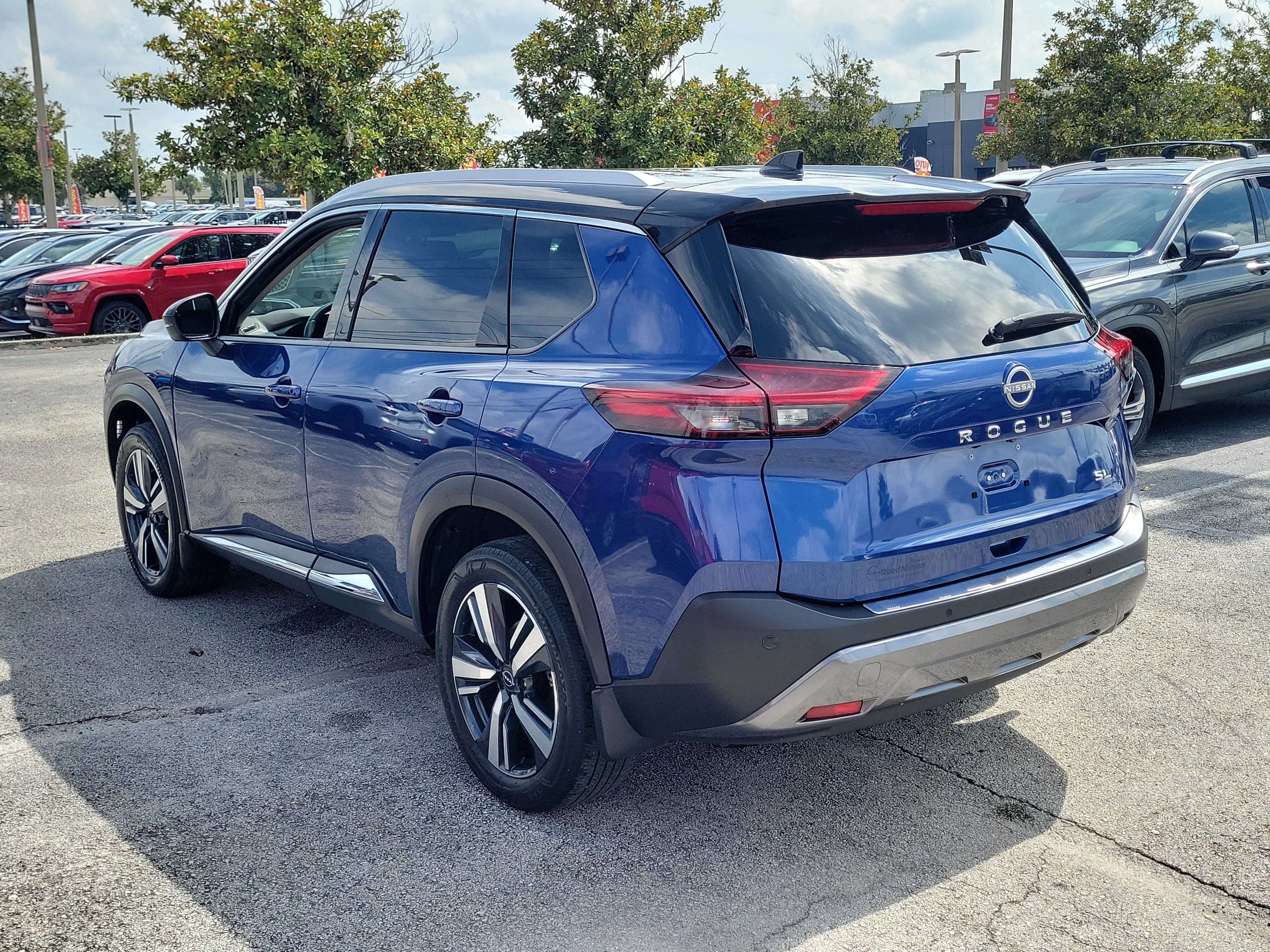 Certified 2023 Nissan Rogue SL FWD image 8