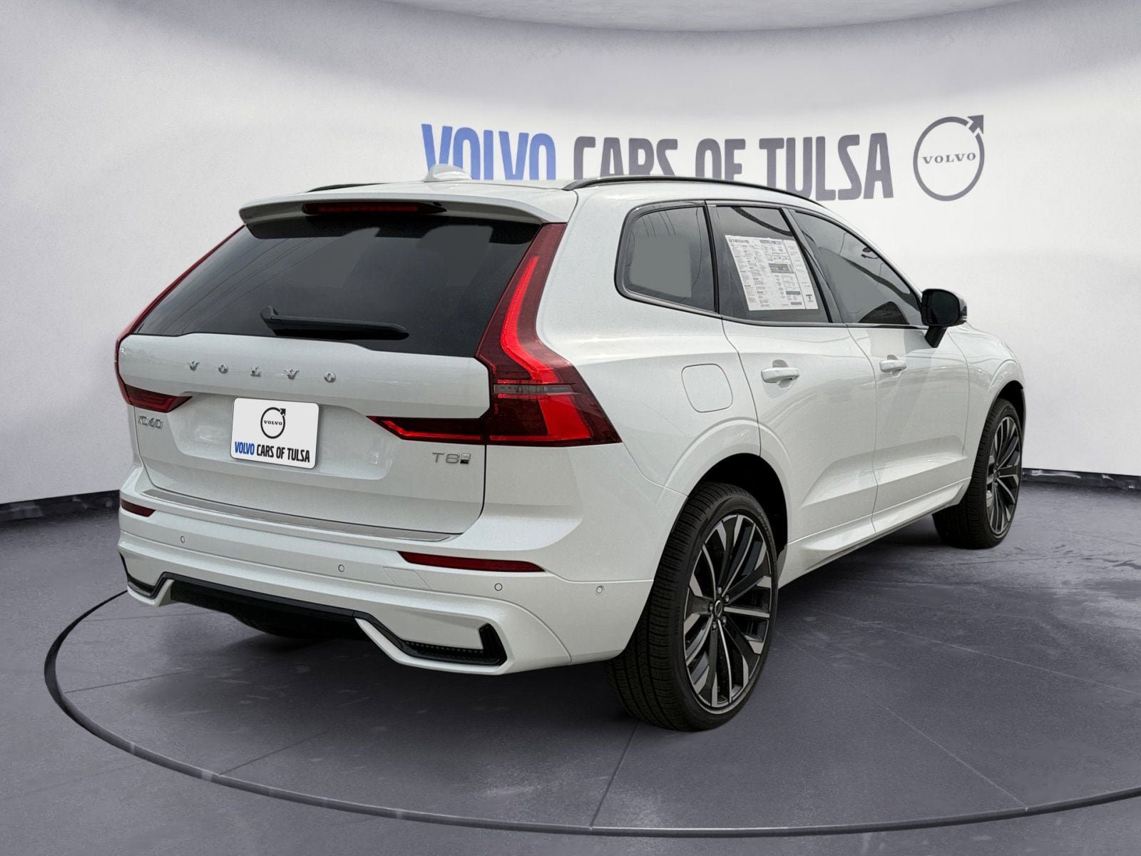 New 2026 Volvo XC60 T8 Ultra w/ Protection Package Premier AWD/4WD image 5