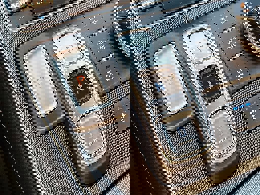 Used 2022 Hyundai Santa Fe Limited w/ Cargo Package image 15