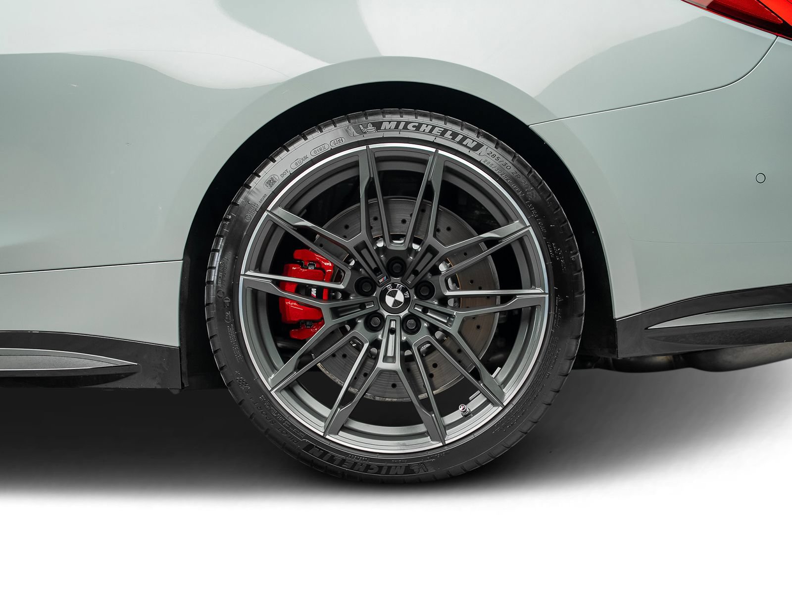 Used 2021 BMW M4 Coupe w/ M Carbon Exterior Package RWD image 25