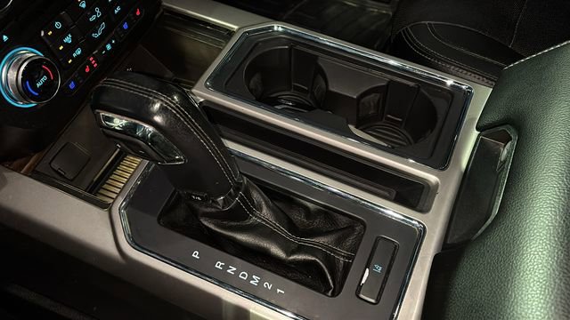 Used 2015 Ford F150 Lariat w/ Equipment Group 502A Luxury image 21