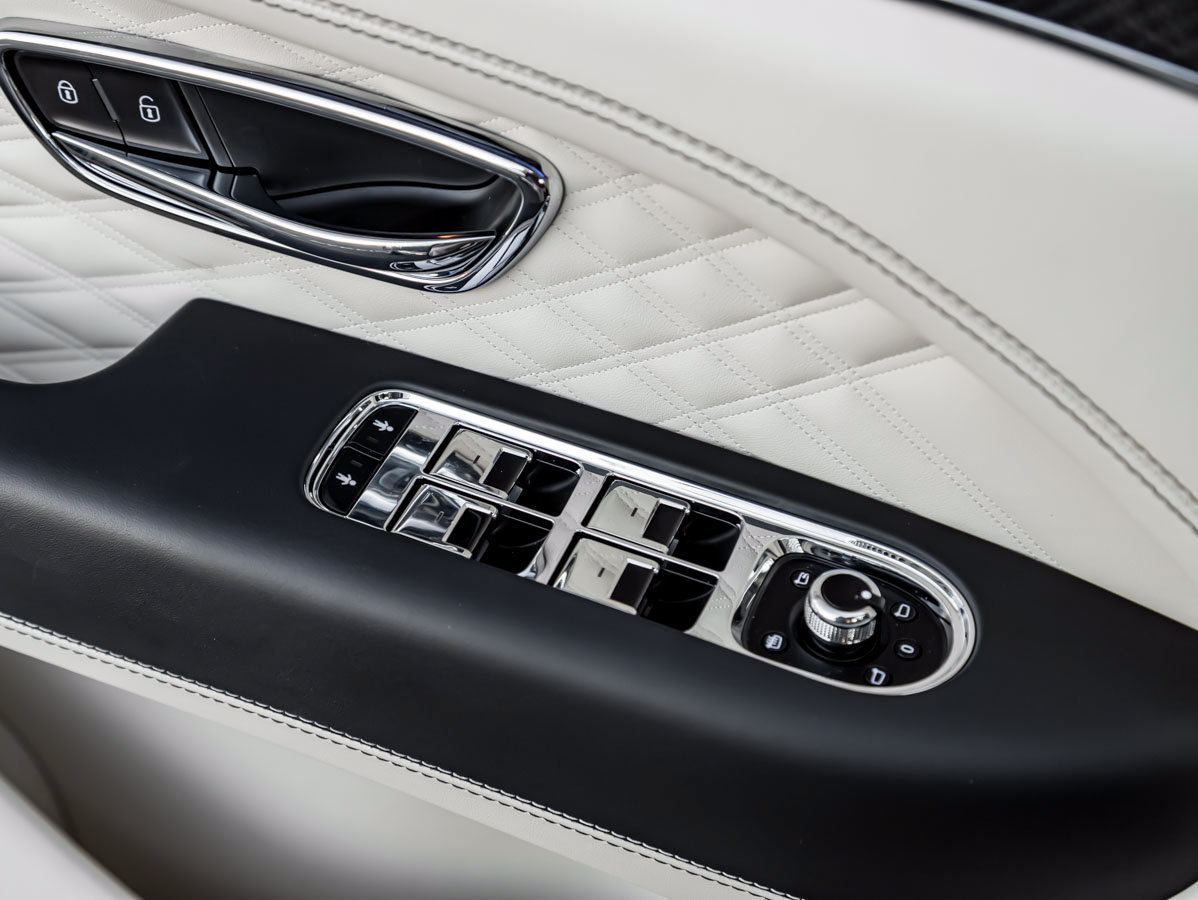 New 2027 Bentley Bentayga AWD/4WD image 28