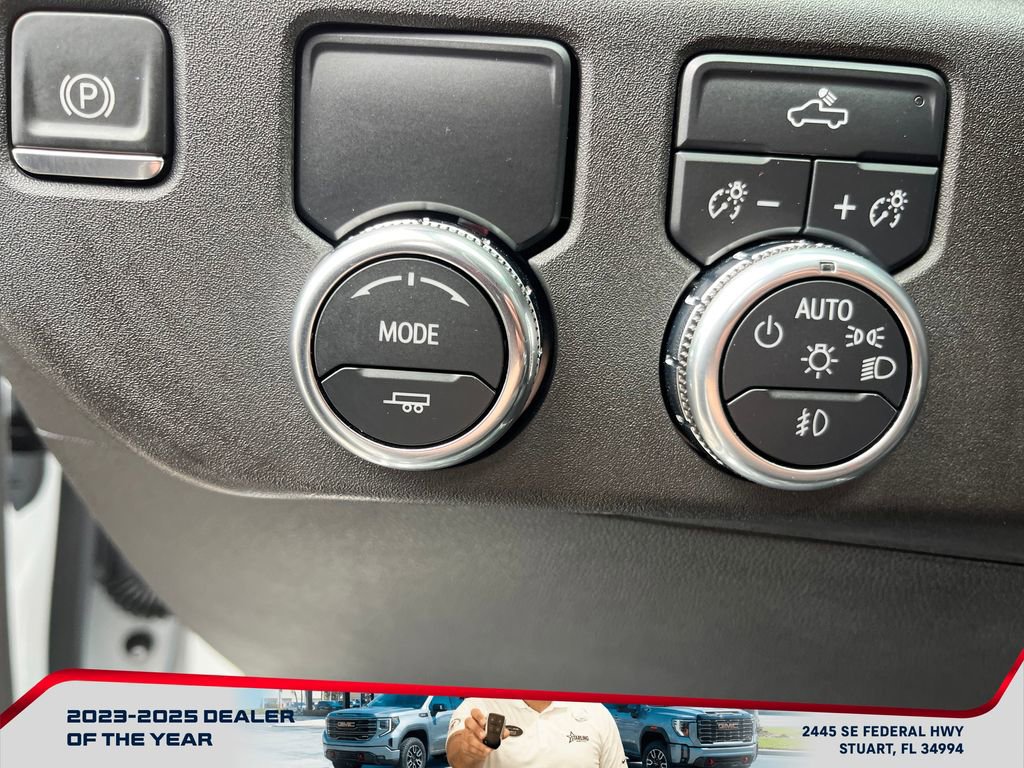 Used 2024 GMC Sierra 1500 Elevation image 12