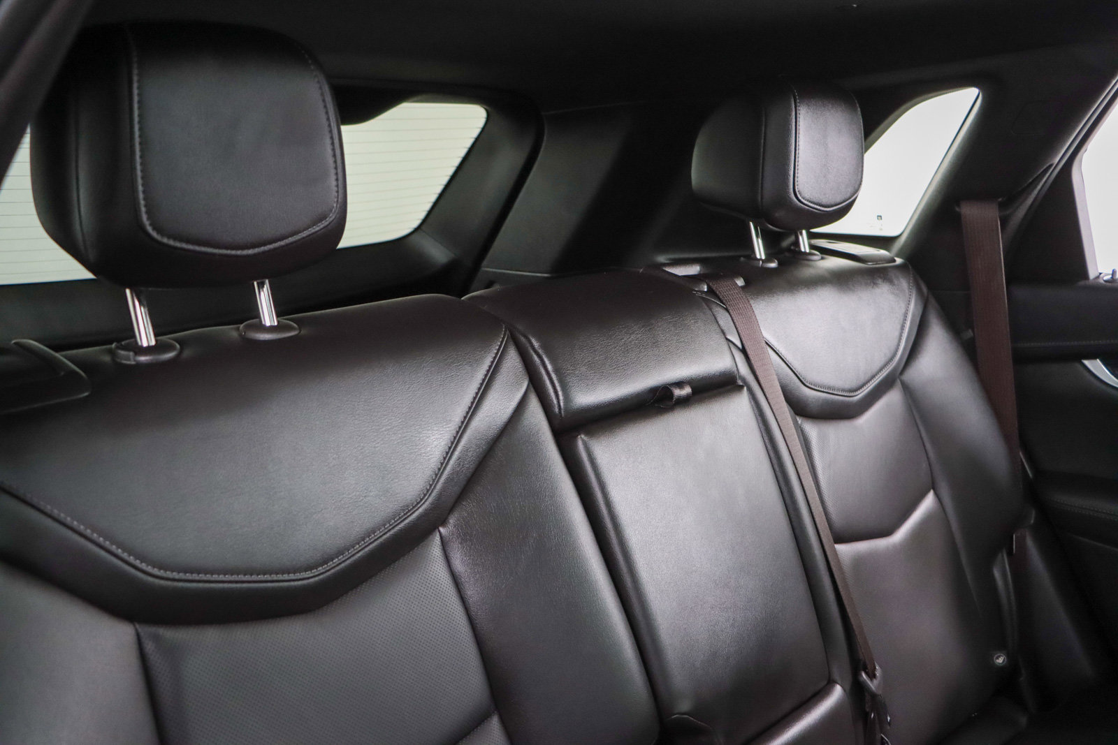 Used 2022 Cadillac XT5 Premium Luxury w/ LPO, Floor Liner Package image 29