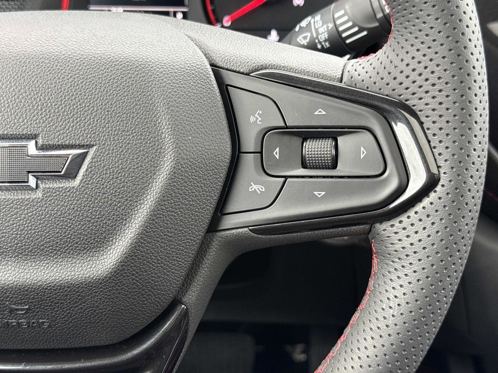 Used 2023 Chevrolet TrailBlazer RS w/ Sun and Liftgate Package image 8