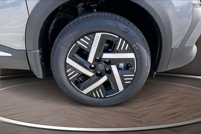 New 2026 Nissan Kicks SV w/ SV Premium Package FWD image 12