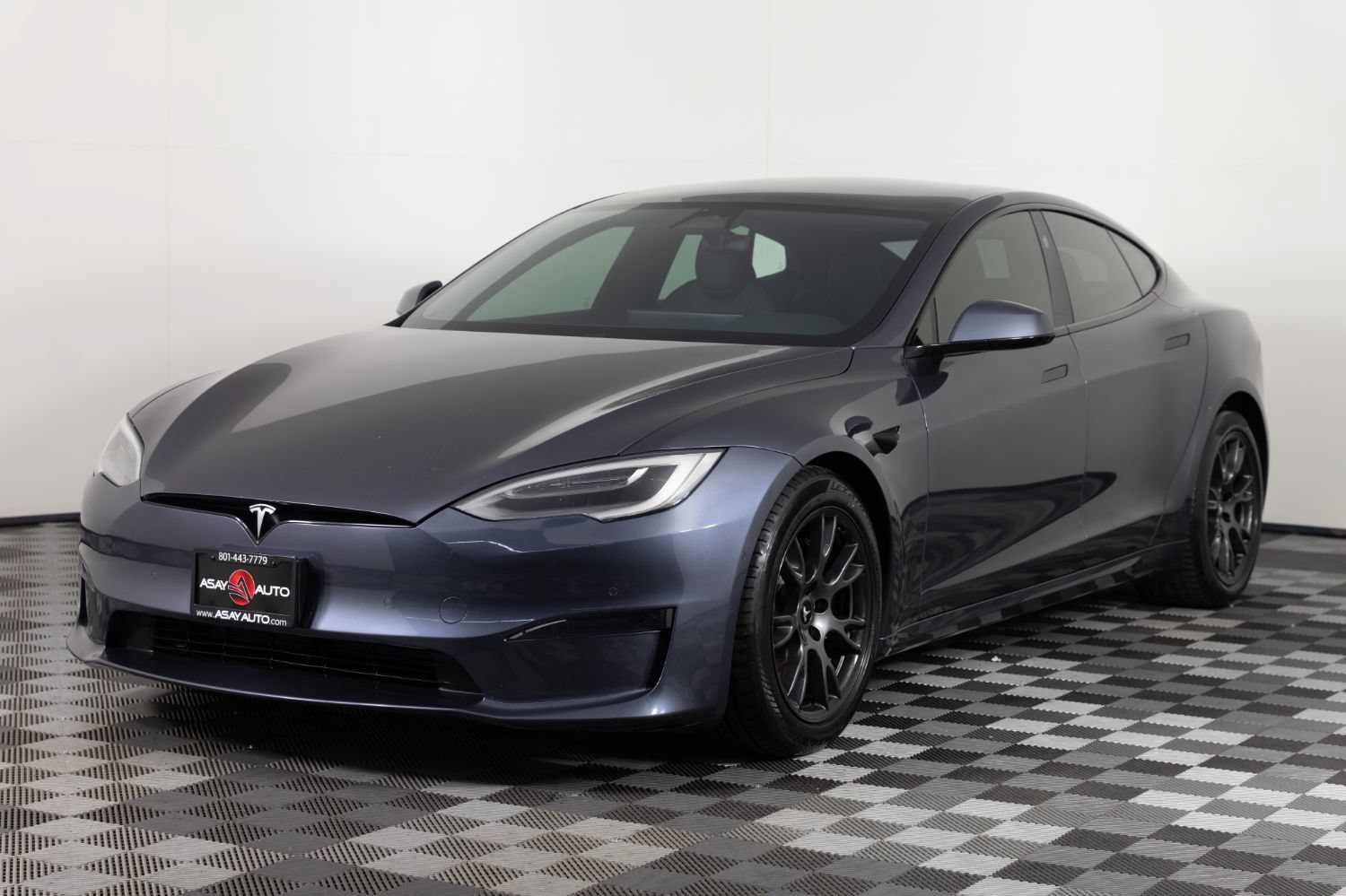 Used 2021 Tesla Model S Plaid AWD/4WD image 2