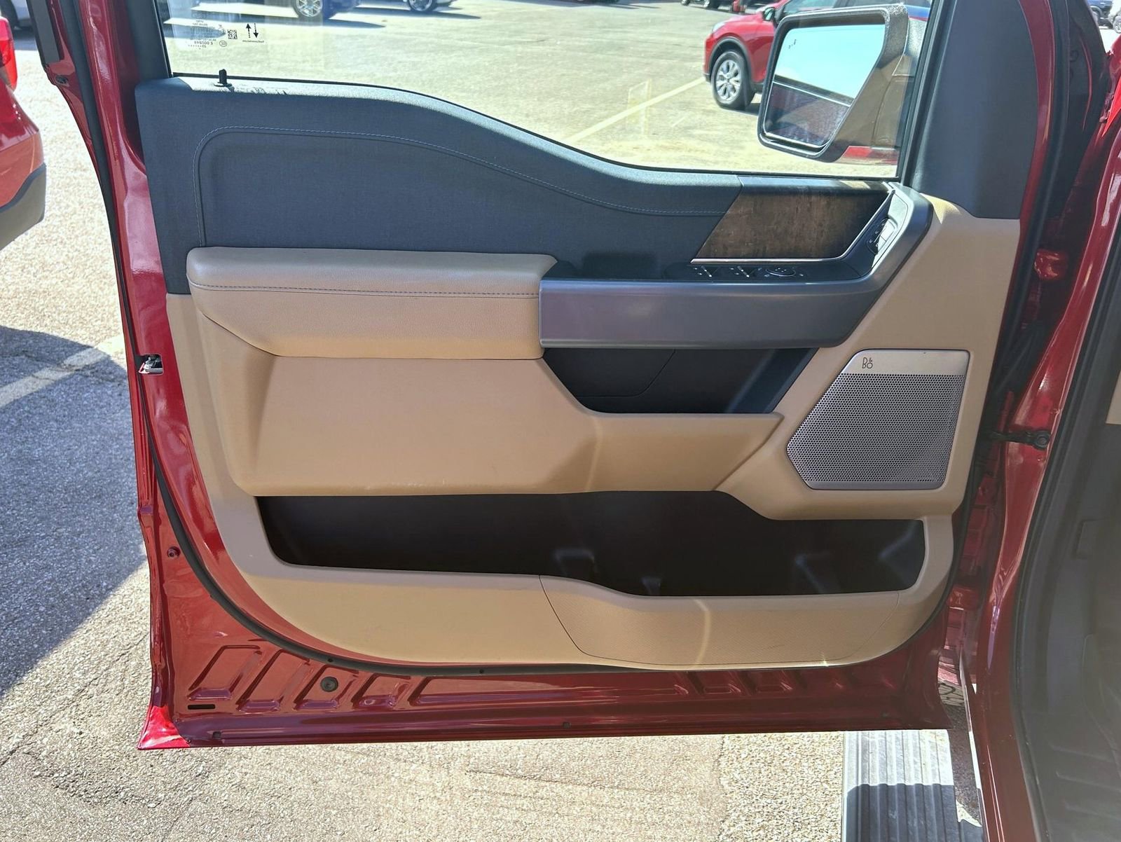 Used 2023 Ford F150 Lariat w/ Equipment Group 502A High image 10