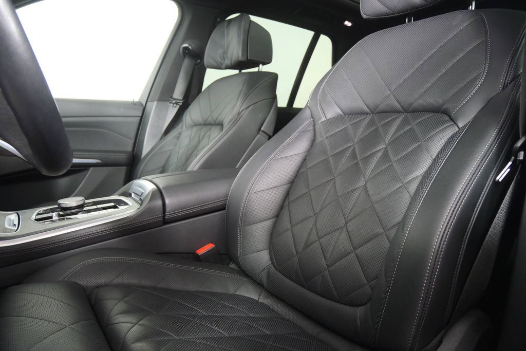 Used 2024 BMW X5 xDrive40i image 11