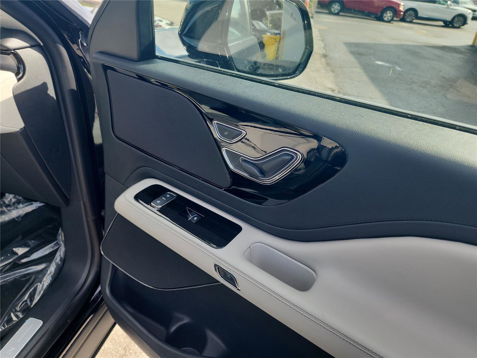 New 2026 Lincoln Aviator 2WD image 23