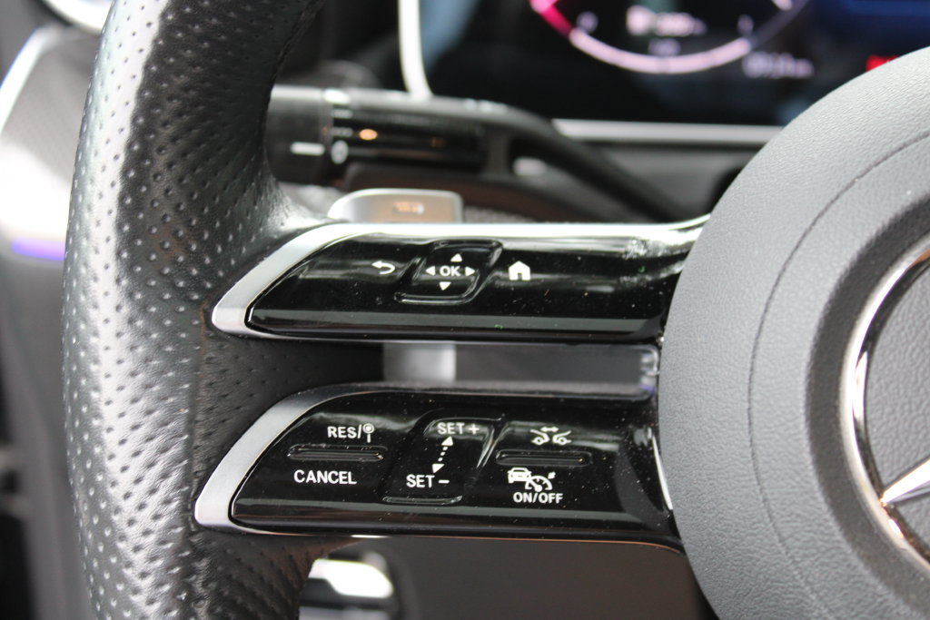 Used 2025 Mercedes-Benz CLE 300 4MATIC Coupe w/ AMG Line image 15