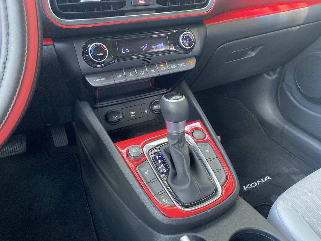 Certified 2022 Hyundai Kona SEL w/ Convenience Package FWD image 24