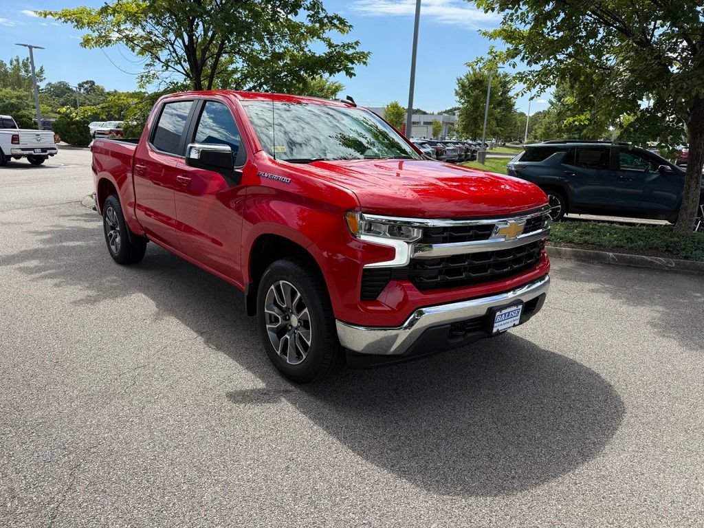 Used 2022 Chevrolet Silverado 1500 LT AWD/4WD image 7