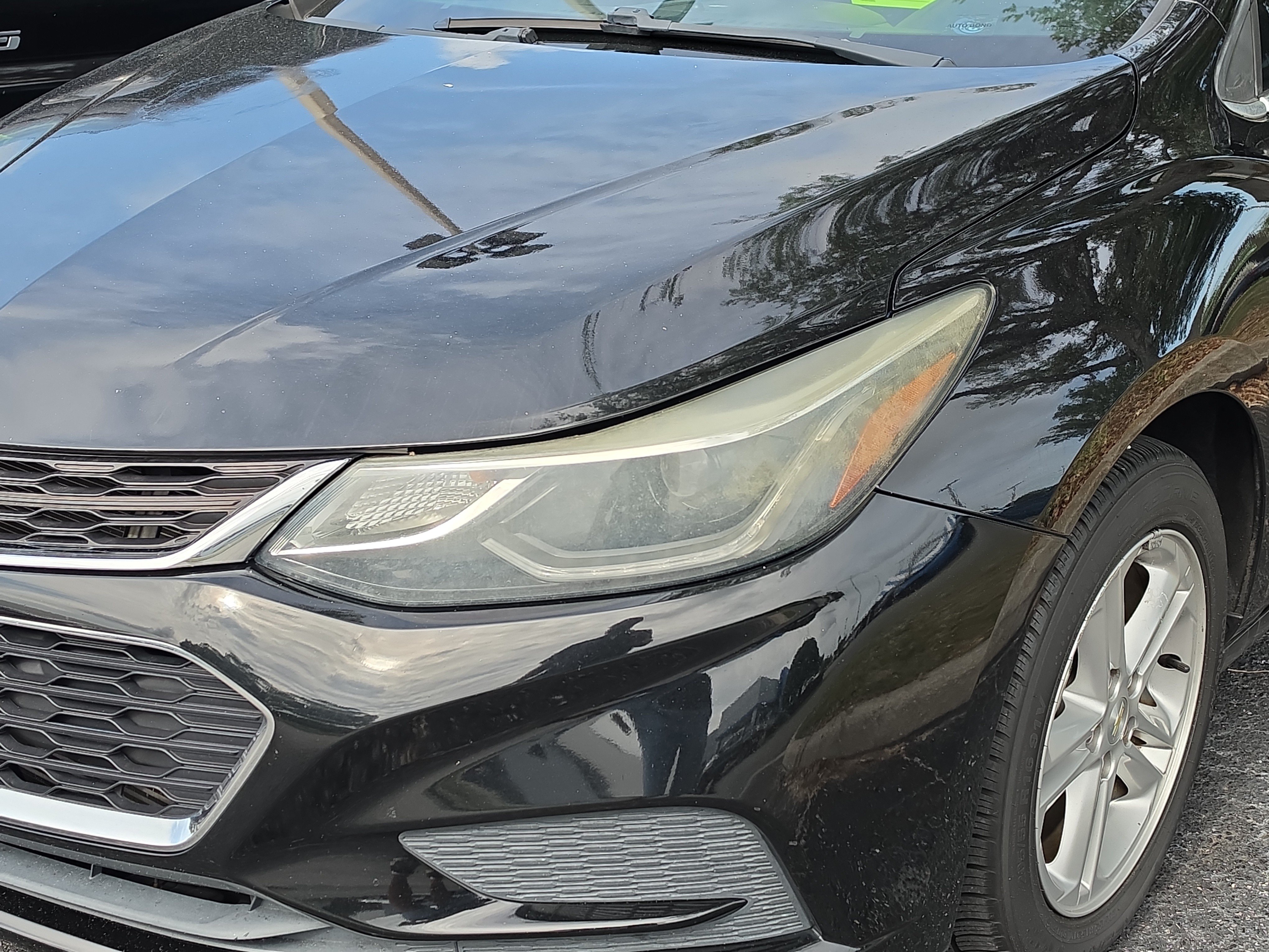 Used 2017 Chevrolet Cruze LT w/ Convenience Package FWD image 9