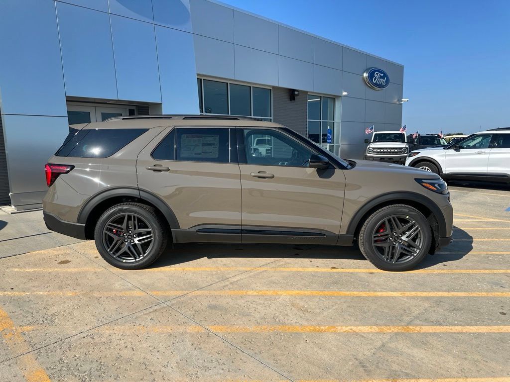 New 2026 Ford Explorer ST w/ Sun And Sound Package AWD/4WD image 8