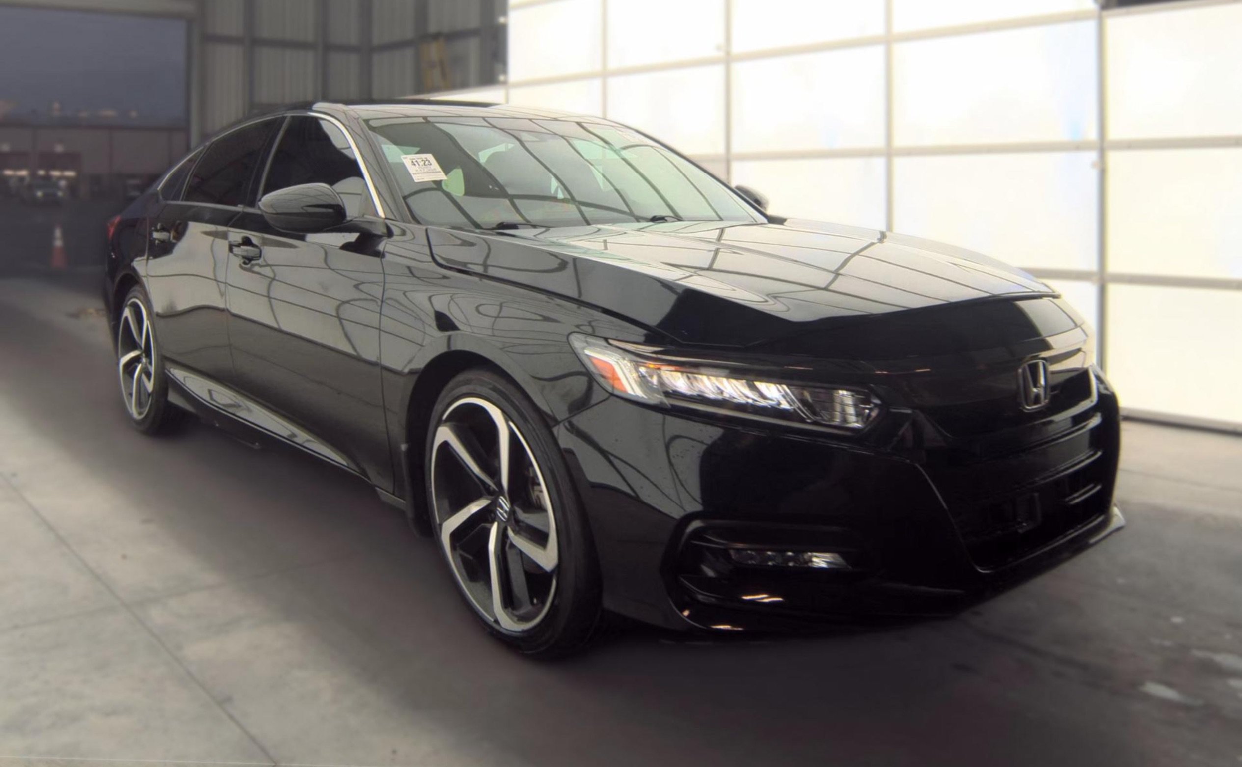 Used 2020 Honda Accord Sport image 3