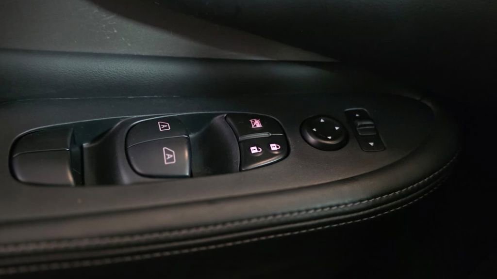 Used 2019 Nissan Murano SV image 23