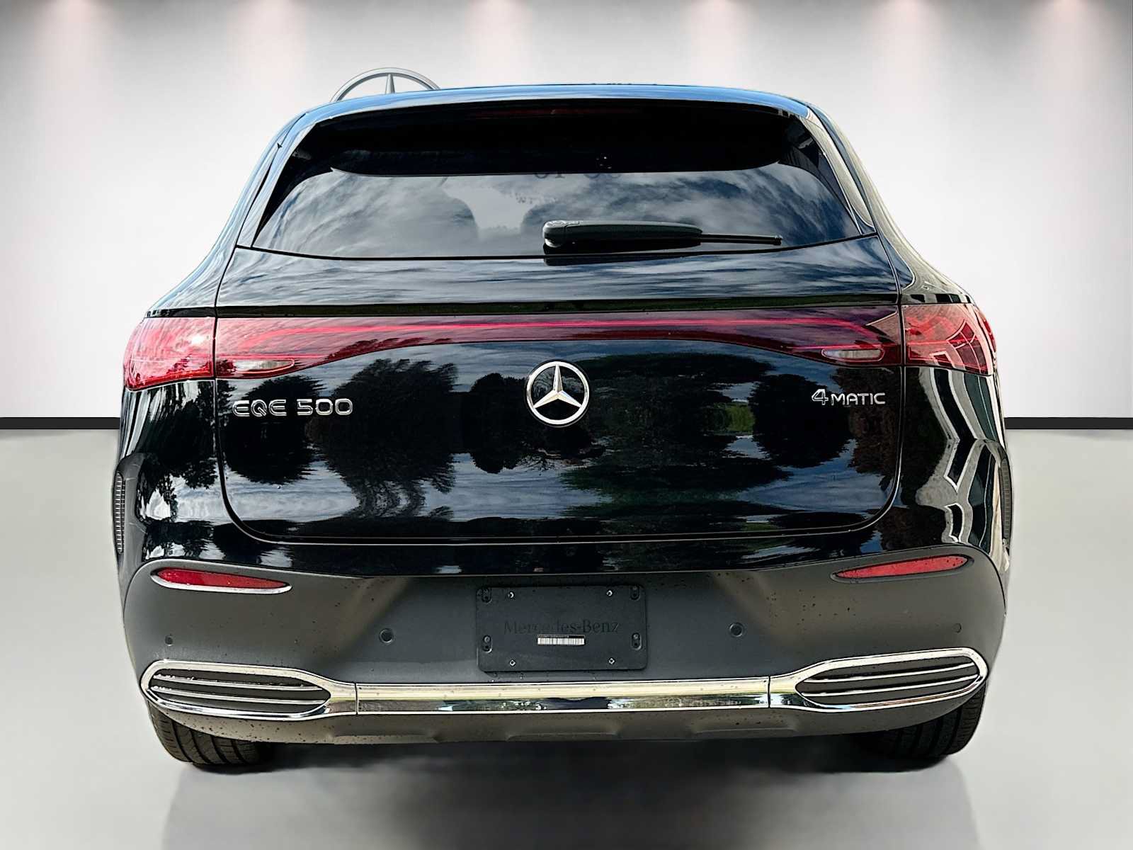 Certified 2023 Mercedes-Benz EQE 500 4MATIC SUV w/ Pinnacle Trim Package image 6