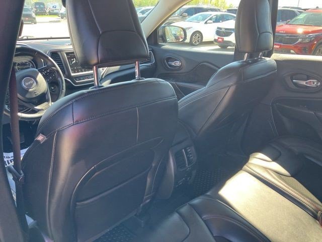 Used 2020 Jeep Cherokee Trailhawk w/ Technology Group AWD/4WD image 21