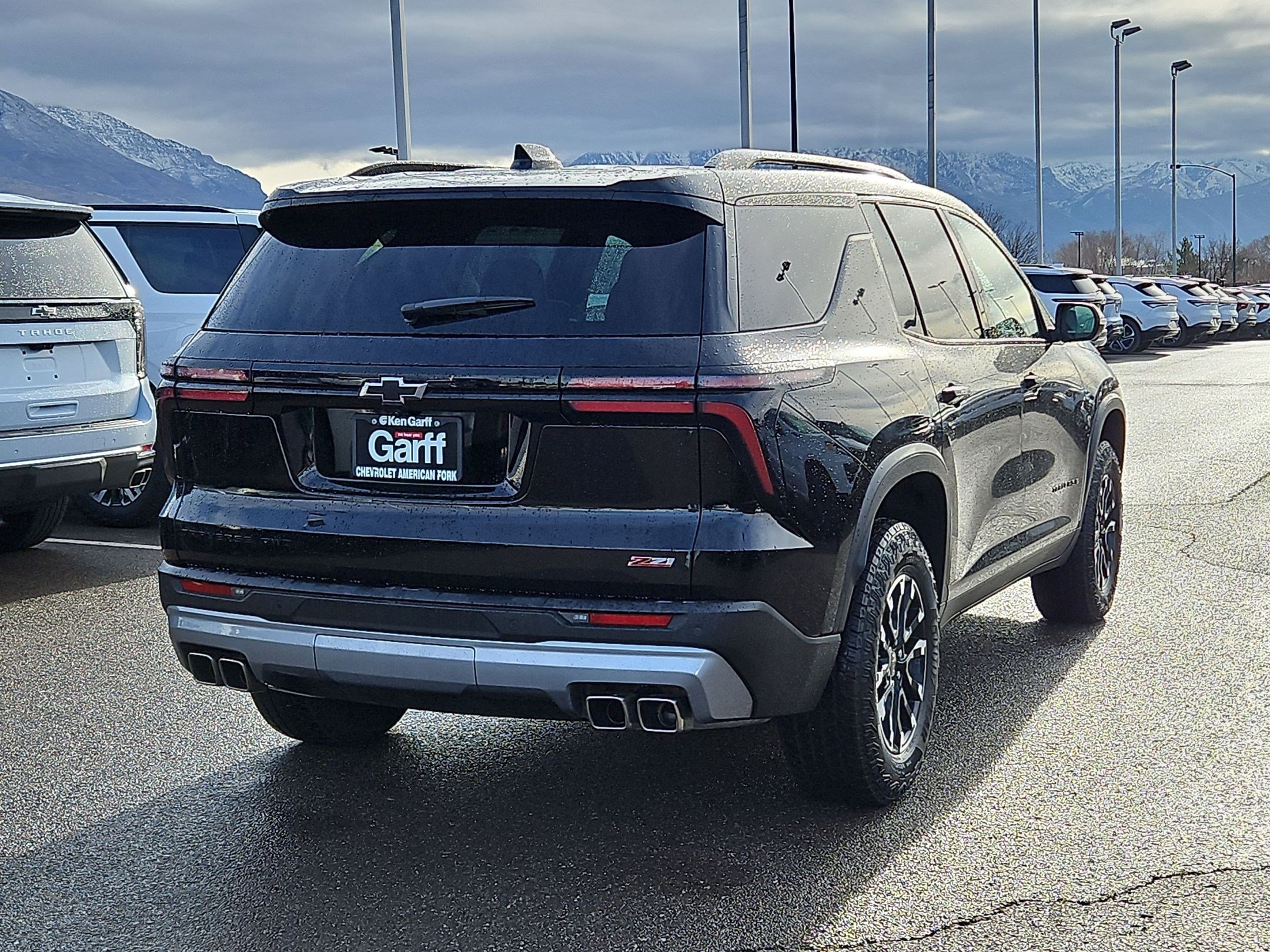 Used 2025 Chevrolet Traverse Z71 w/ Driver Confidence Package AWD/4WD image 3