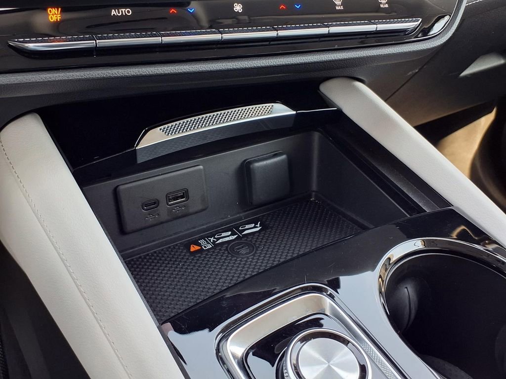 Used 2025 Buick Envision Avenir AWD/4WD image 15