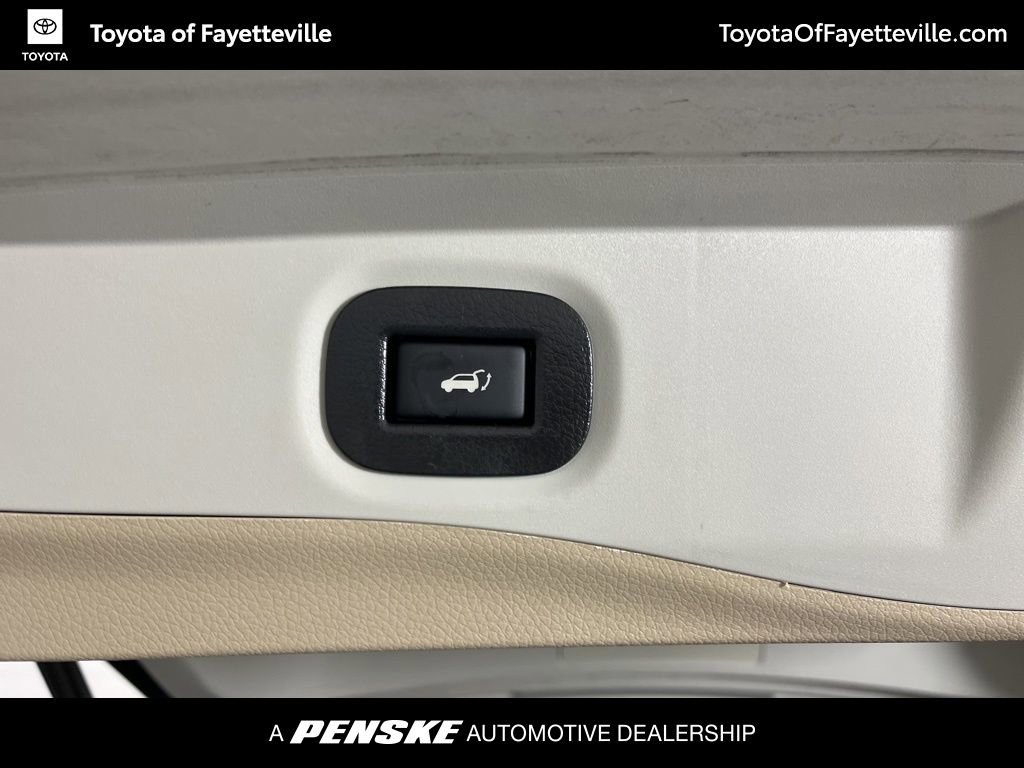 Used 2018 Nissan Rogue SL image 10