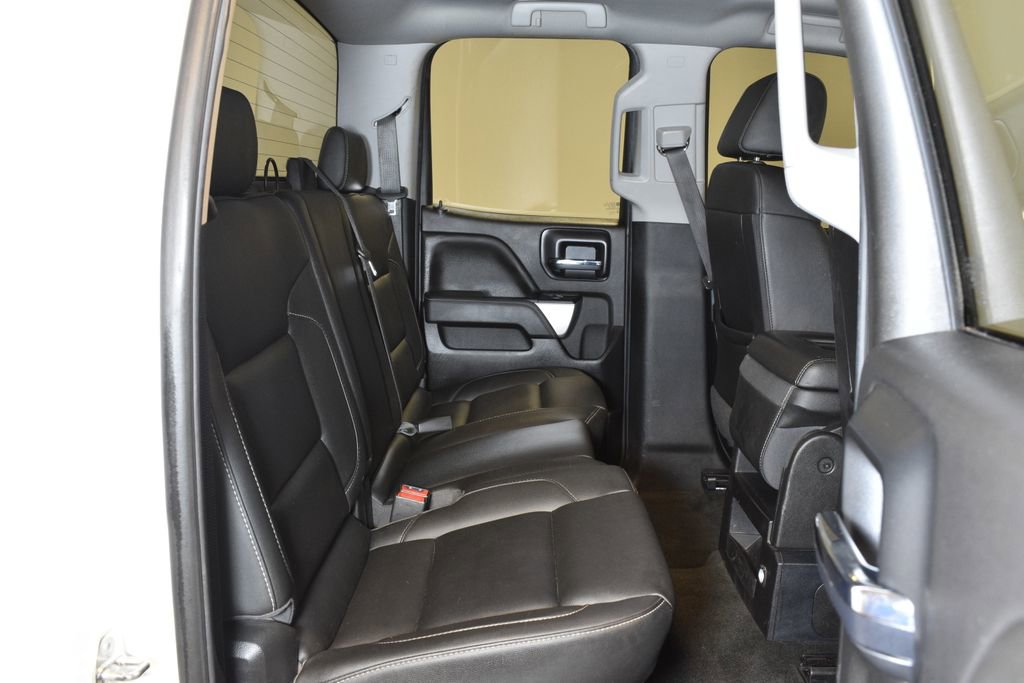 Used 2018 Chevrolet Silverado 1500 LT w/ Redline Edition image 28