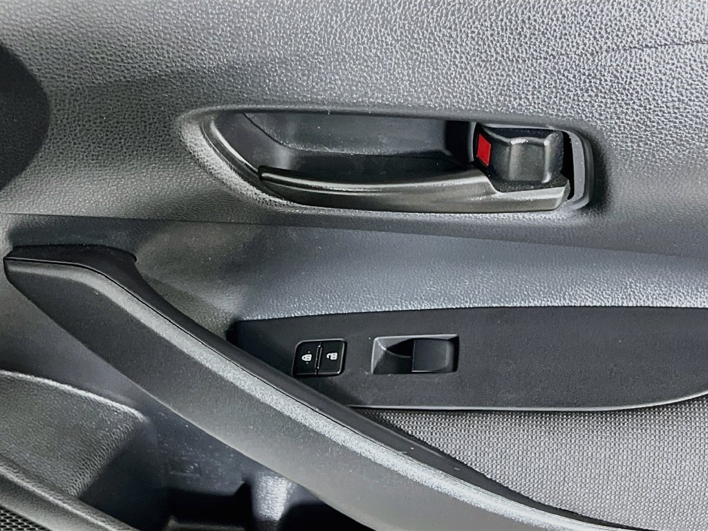 Used 2025 Toyota Corolla LE FWD image 27
