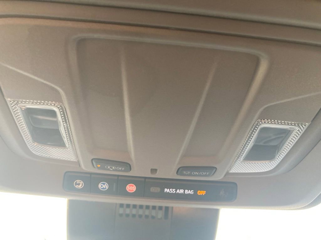 Used 2023 Chevrolet Silverado 1500 LT image 23