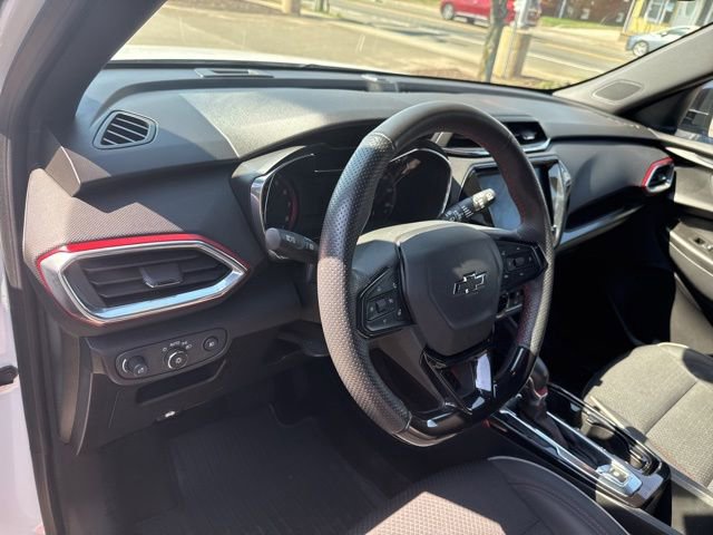 Used 2023 Chevrolet TrailBlazer RS w/ Convenience Package AWD/4WD image 17