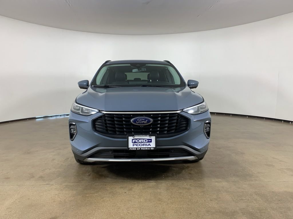 Used 2023 Ford Escape Platinum w/ Premium Technology Package image 3