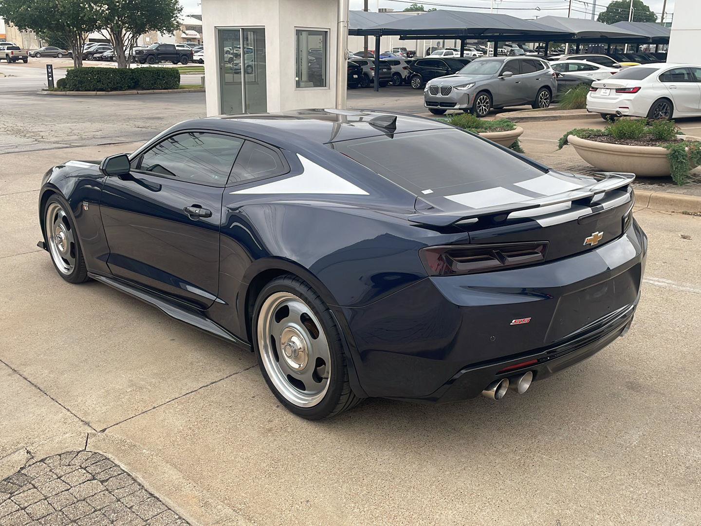 Used 2016 Chevrolet Camaro SS RWD image 6