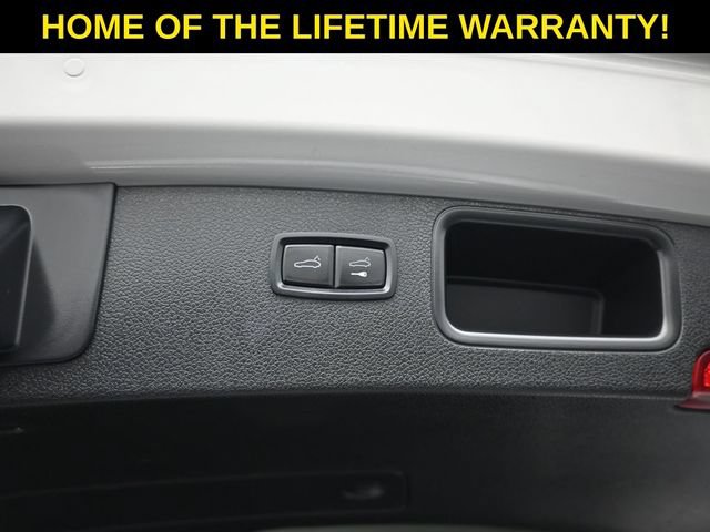 Used 2023 Porsche Macan S AWD/4WD image 41
