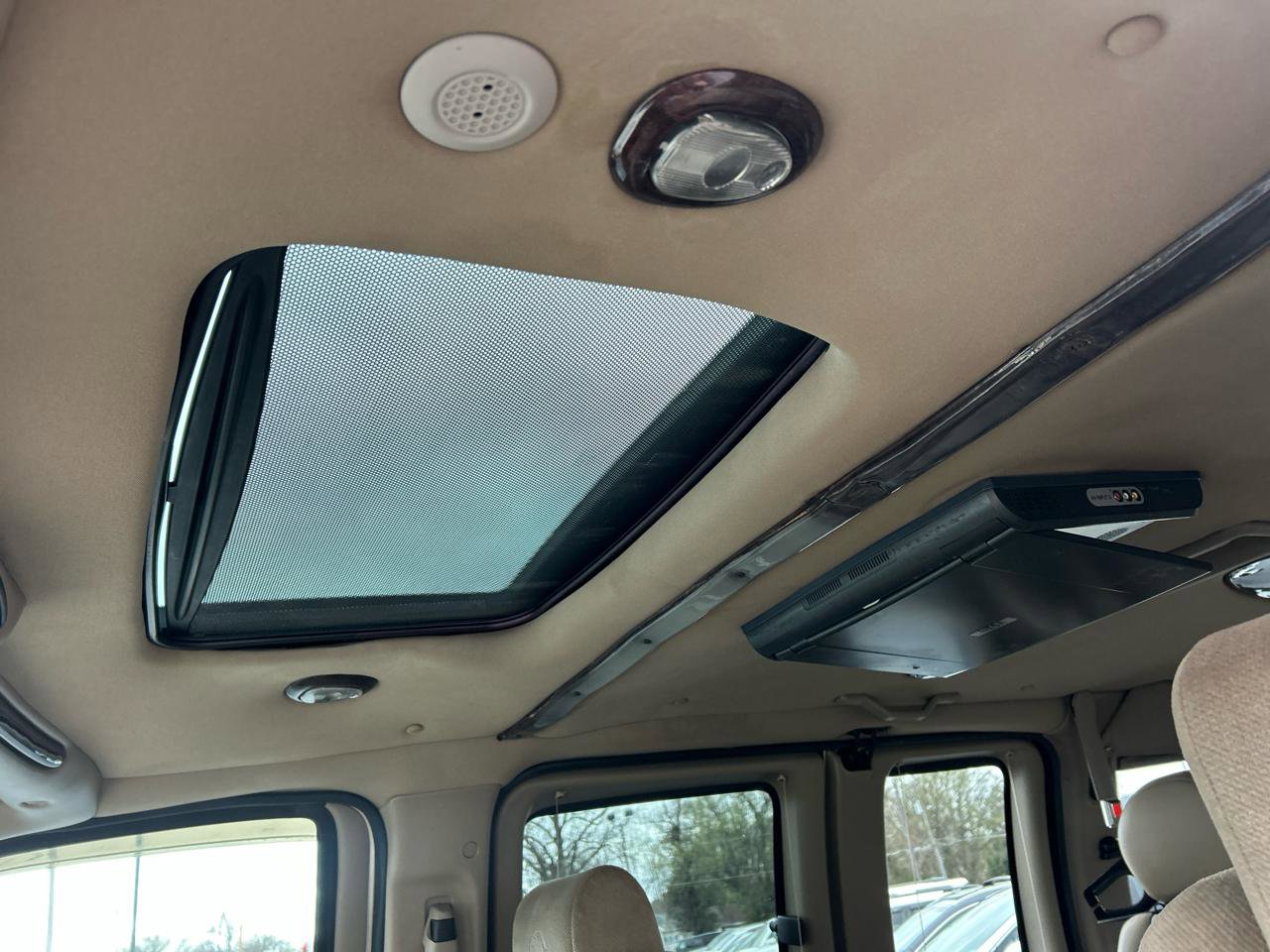 Used 2011 Chevrolet Express 1500 image 16